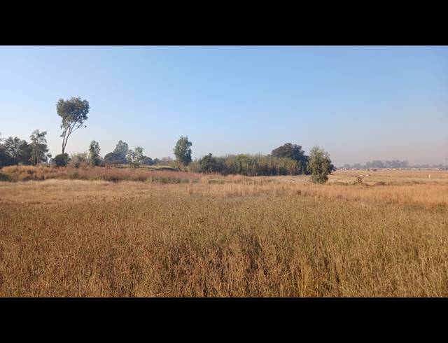 9,100M² VACANT LAND FOR SALE IN UNITAS PARK